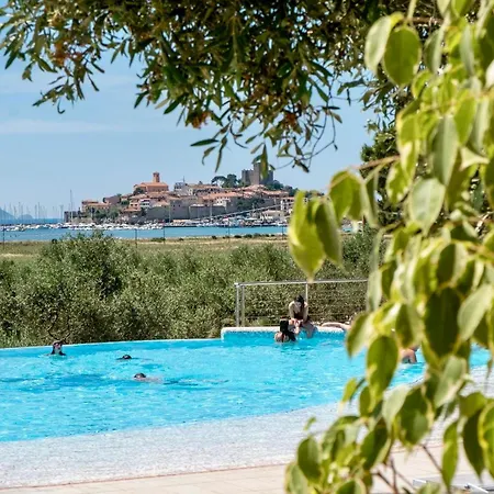 With Pool And Private In Just 500 Mt From The Sea Appart hôtel