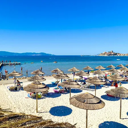 Appart hôtel With Pool And Private In Just 500 Mt From The Sea *