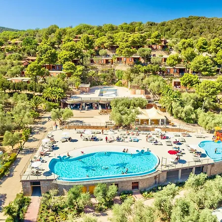 With Pool And Private In Just 500 Mt From The Sea Talamone